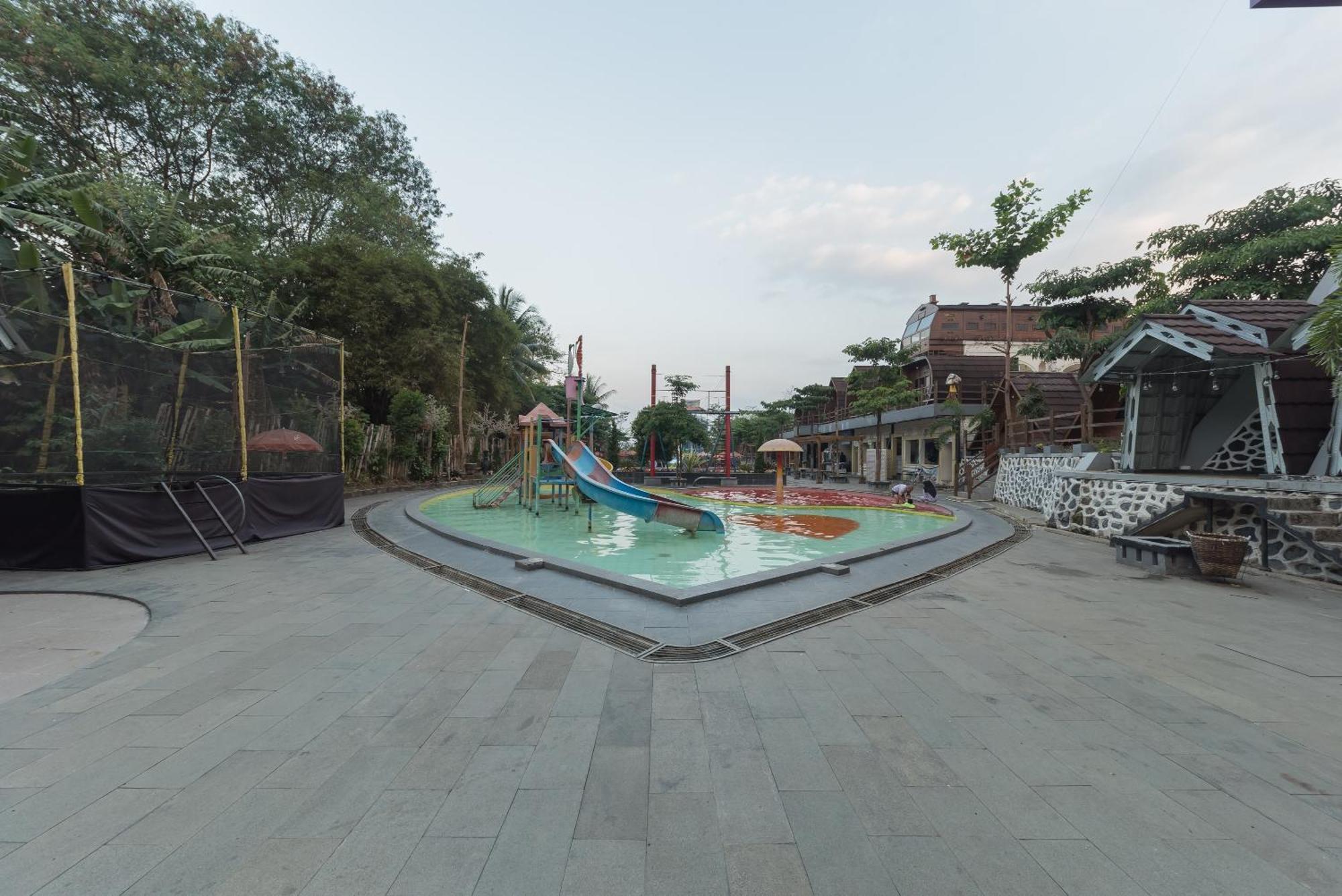 Urbanview Hotel Cianjur City Park By Reddoorz Zewnętrze zdjęcie