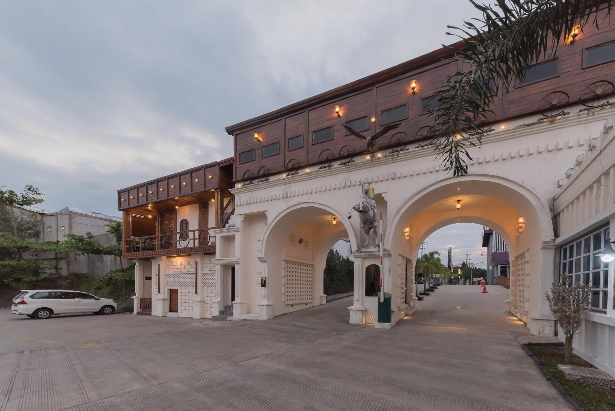 Urbanview Hotel Cianjur City Park By Reddoorz Zewnętrze zdjęcie