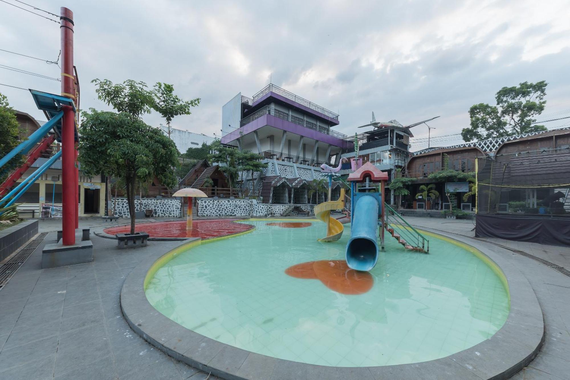 Urbanview Hotel Cianjur City Park By Reddoorz Zewnętrze zdjęcie